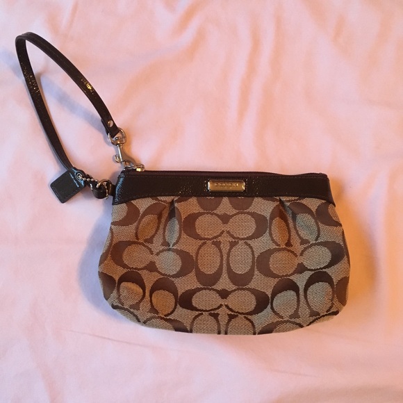 Coach Handbags - Coach Wristlet Wallet
